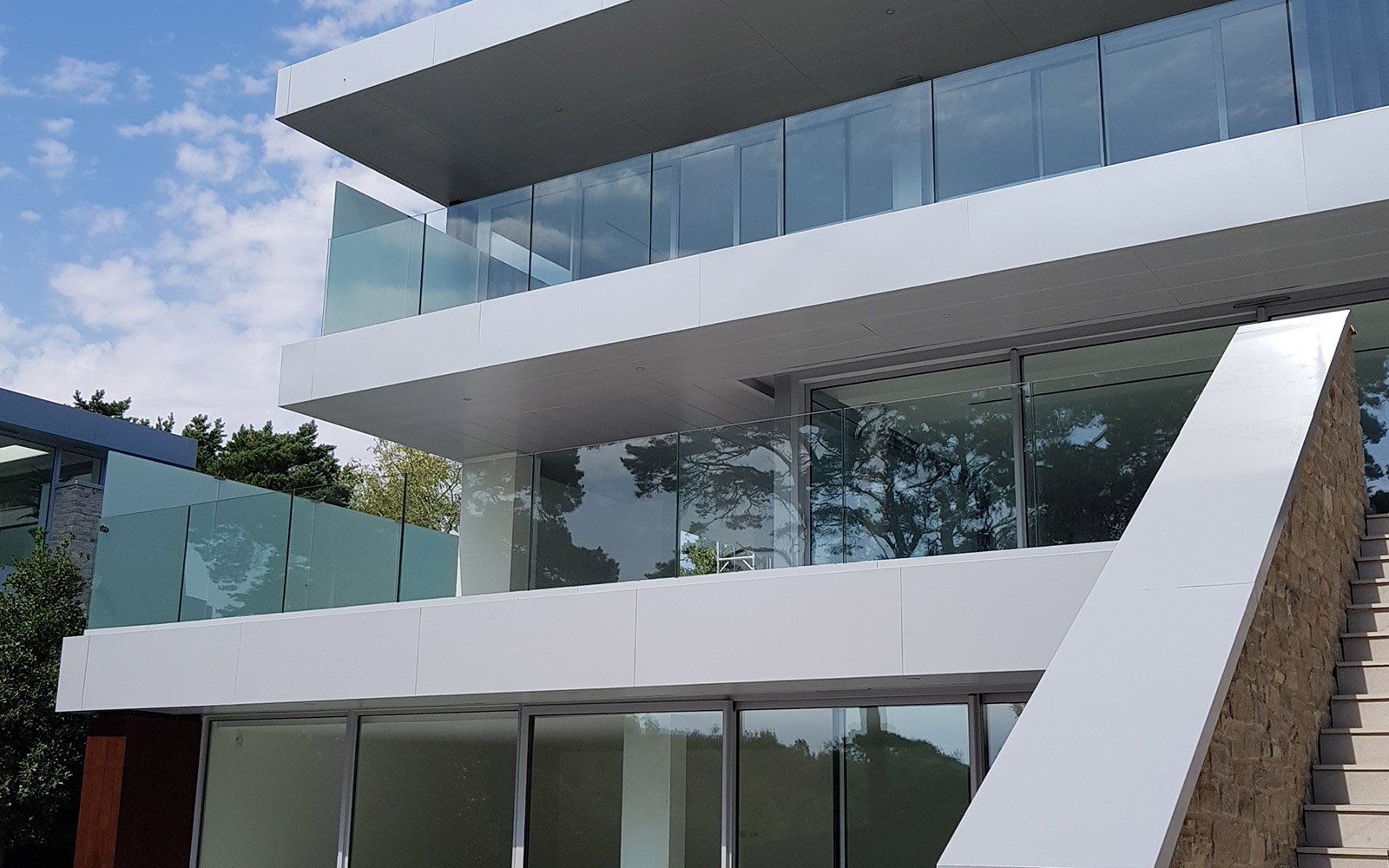 Luscombe Architectural Profile Aluminium Balconies